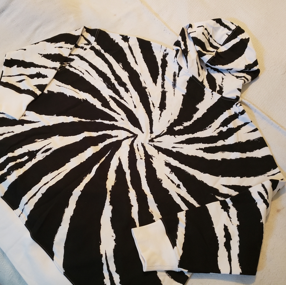 ●SOLD●Fabletics Jasmine Side Slit Pullover 1X - Picture 9 of 16